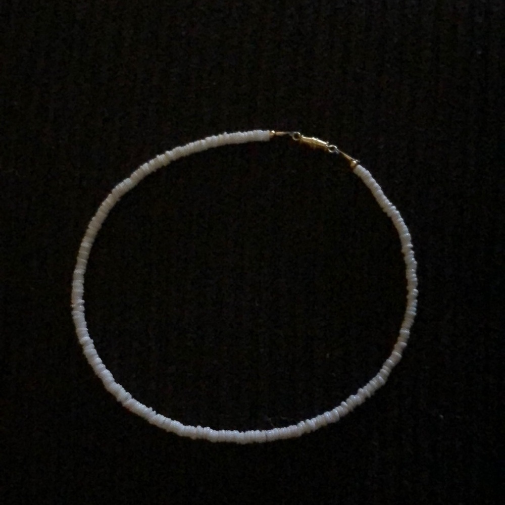 White necklace